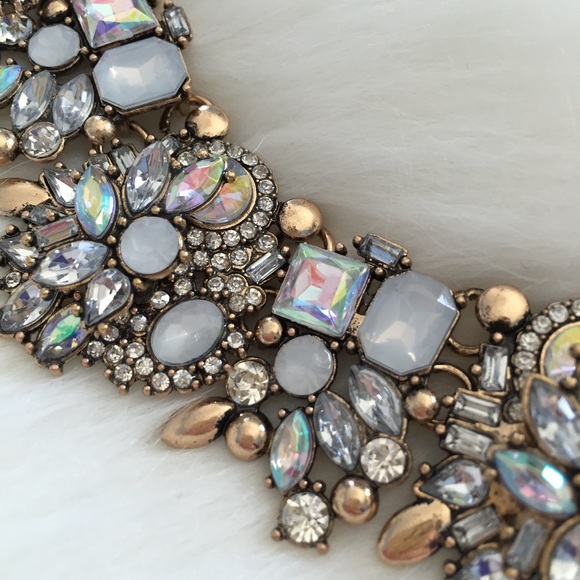 "Antoinette" Necklace Clear Crystal Statement - Picture 4 of 7